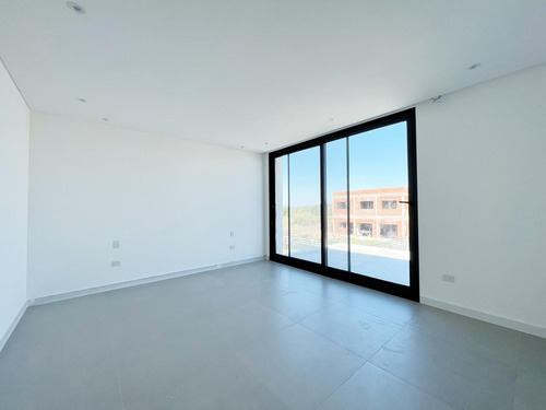 Casa En Venta Puertos Escobar Barrio Araucarias