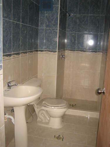 Imagen 14 de 17 de Apartamento En Venta Res. Santa Ana