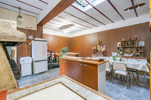 Venta Casa 4 Amb Boedo Cochera, Quincho Y Patio