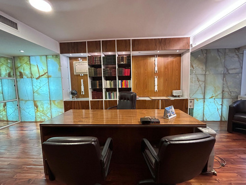 Venta Oficina 180m2 Microcentro