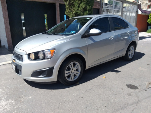 Imagen 1 de 15 de Chevrolet Sonic 2015 1.6 Lt L4 Man At