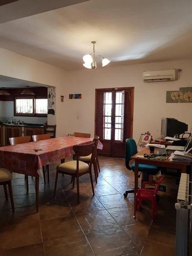 Imagen 18 de 30 de Ferreyra, Casa De 2 Dormitorios Más Departamento De 1 Dormitorio Y Escritorio