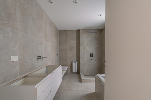 Unidad Tipo Casa - Suite - Jardín - Quincho - 2 Cocheras - Belgrano R