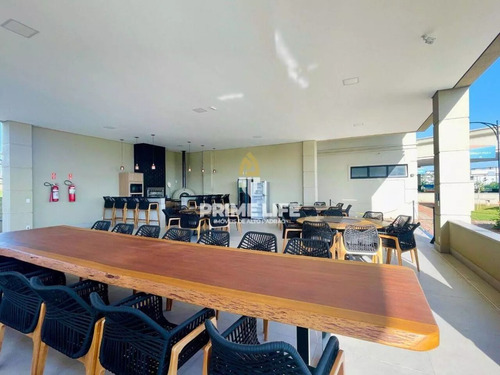 Casa Em Paulínia / Santorini Residencial Club