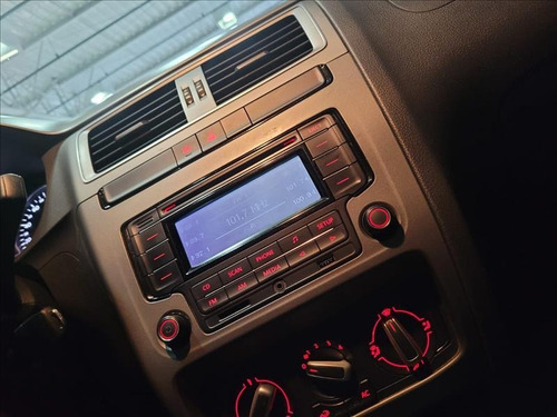 Imagem 7 de 8 de Volkswagen Fox 1.6 Msi Trendline 8v Flex 4p Manual
