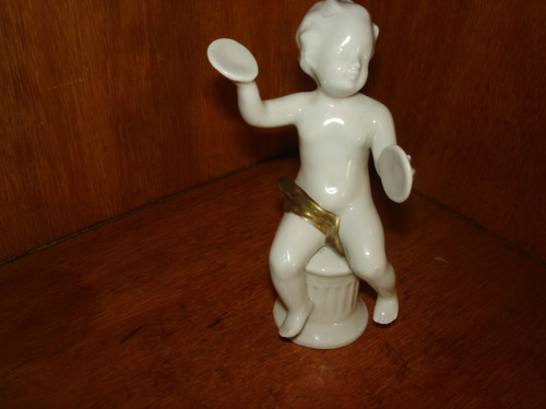 Figura De Porcelana Capodimonte Niño Jugando Platillos Perfe