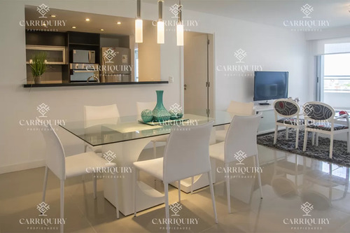 Apartamento En Venta De 3 Dormitorios En Forest Tower , Punta Del Este