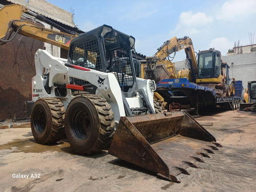 2021 Bobcat S740 Minicargador
