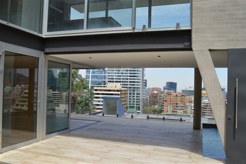 Casa Contemporanea En Venta De 3 Dorm. En Las Condes