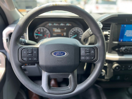 Ford F-150 3.3 XL Doble Cabina V6 4X2 At