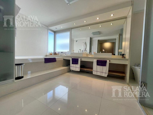 Imagen 16 de 28 de Venta - Apartamento De Categoria , Primera Linea Brava Sap4325120.