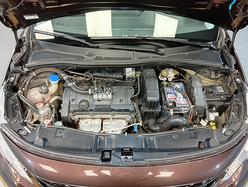 Peugeot 2008 1.6 Feline