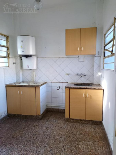 Imagen 5 de 12 de Ph - 2 Amb - Al Frente - Permuta - Morón - Venta - Patio - Departamento - Planta Baja
