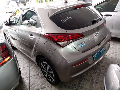 Imagem 4 de 10 de Hyundai Hb20 1.6 Comfort Plus 16v Flex 4p Manual