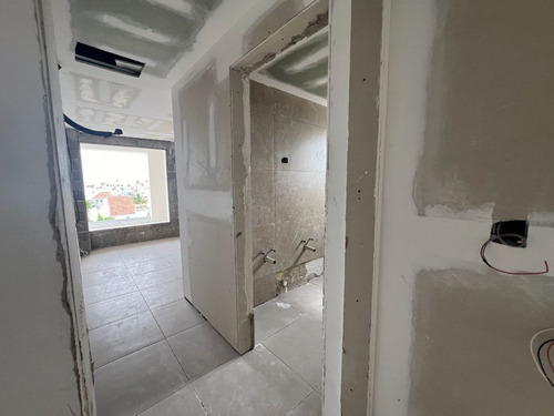 Penthouse De 3 Habitaciones Amueblado En Los Corales/ Entrega Agosto 2024