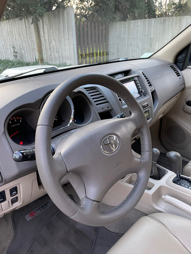 Toyota Hilux SW4 3.0 Srv Cuero At