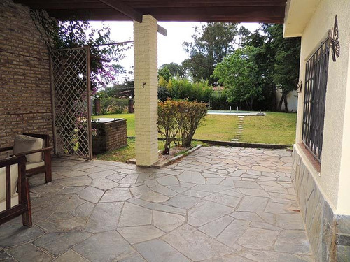 Alquiler La Floresta, Casa Con Piscina 4 Dormitorios (ref: Igr-85)