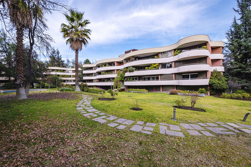Departamento En Venta De 4 Dorm. En Las Condes