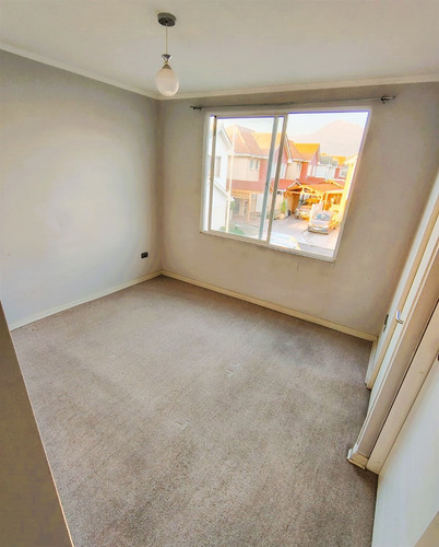 Casa En Venta De 3 Dormitorios 3 Baños En Puente Alto