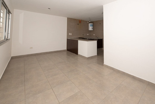 Imagen 6 de 13 de Departamento En Venta En Canning
