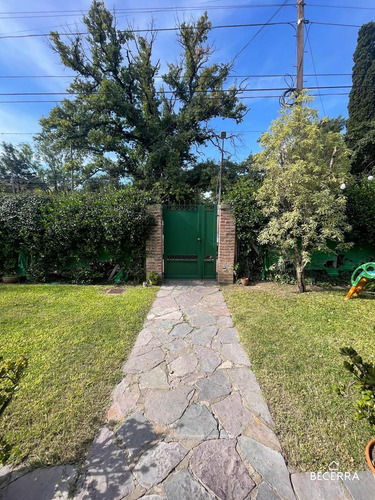 Chalet En Venta En Barrio Inglés - Hurlingham