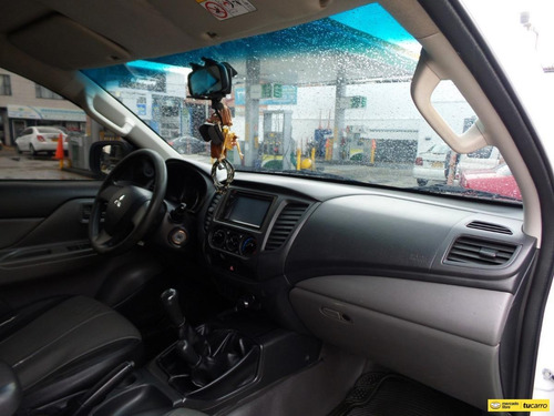 Imagen 17 de 19 de Mitsubishi L200 Sportero
