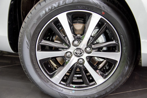 Toyota Yaris Sedan 1.5 Xs Connect Cvt (flex)