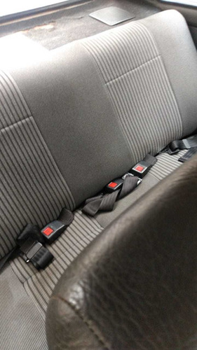 Imagem 2 de 14 de Volkswagen Voyage Cl 1.8 Ap