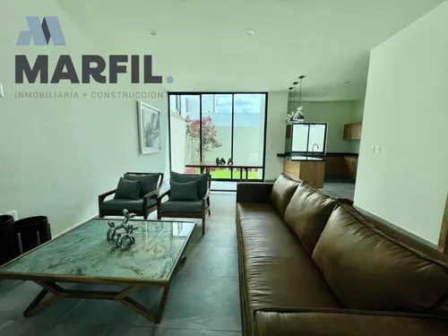 Casa En Venta En Coto Privado De 4 Recámaras Con Alberca Zona Norte De Colima