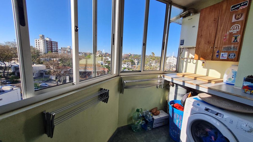 Imagen 13 de 30 de Vende Apartamento 3 Dormitorios, 2 Baños Y Garaje X 2 - Frente A La Rambla
