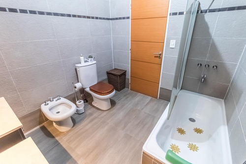Venta De Casa 4 Ambientes En Mataderos | Apto Crédito