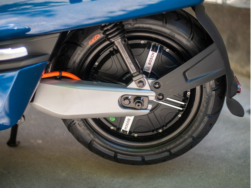 Imagen 12 de 15 de Moto Electrica Scooter Nuuv Nqi Sport Bosch Litio Panasonic