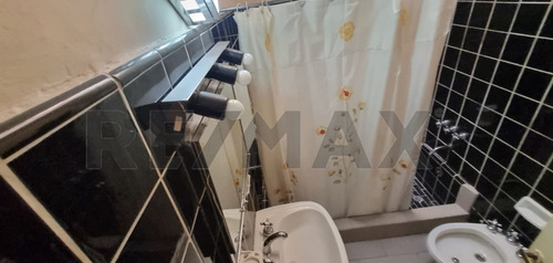 Venta Casa Amplia Avellaneda Patio Dos Cocheras