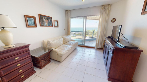 Imagen 4 de 26 de Apartamento - Punta Del Este. Venta. 3 Dormitorios. Vista Al Mar. Puerto Lobos