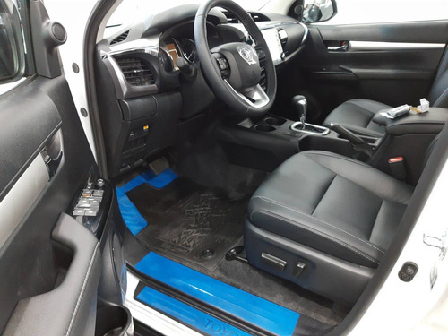 Imagem 10 de 15 de Toyota Hilux 2.8 D-4d Turbo Diesel Cd Srv 4x4 Automático