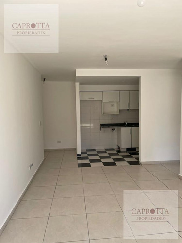 Imagen 5 de 8 de Departamento 2 Ambientes Con Patio Villa Del Parque