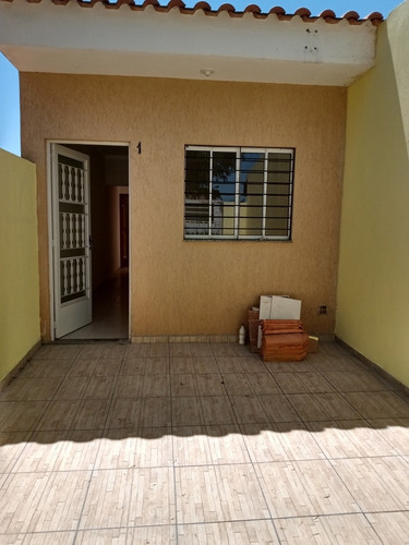 Imagem 2 de 11 de Linda Casa Térrea 1 Dormitório Vendo Ou Troco