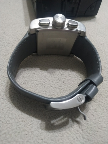 Relógio Tw Steel Quadrado Ce3003.
