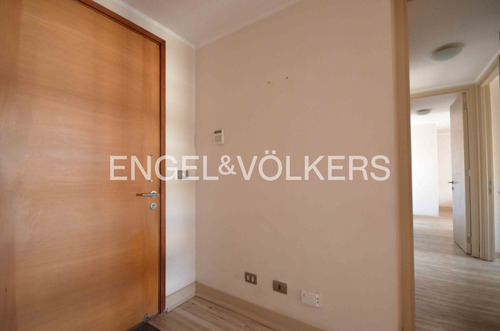 Departamento En Av, Cerro Paranal 83 M2 Totales