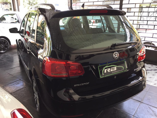 Imagem 6 de 13 de Volkswagen Spacefox 2011 1.6 Trend Total Flex 5p