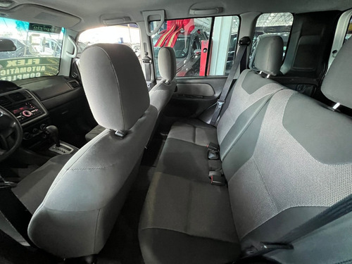 Mitsubishi Pajero TR4 2.0 4x2 Flex Aut. 5p