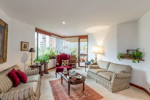 Apartamento En Arriendo En Los Rosales. Cod A12562