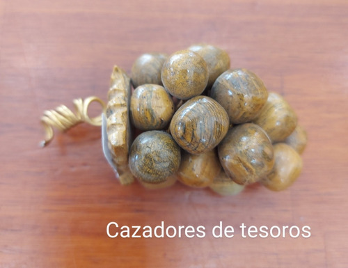 Racimo De Uvas De Marmol Pequeño