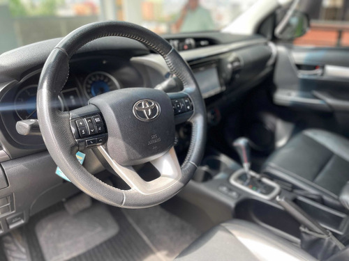 Imagen 10 de 12 de Toyota Hilux 2018 2.8l