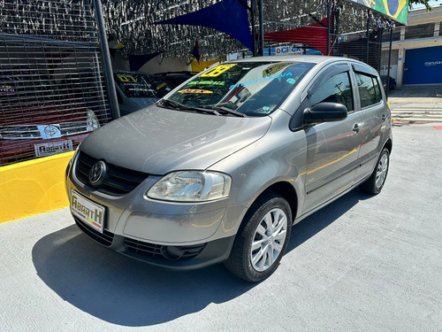 Volkswagen Fox 1.6 Plus Total Flex 5p