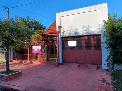 Venta Casa En Berisso 172 E19 Y 20