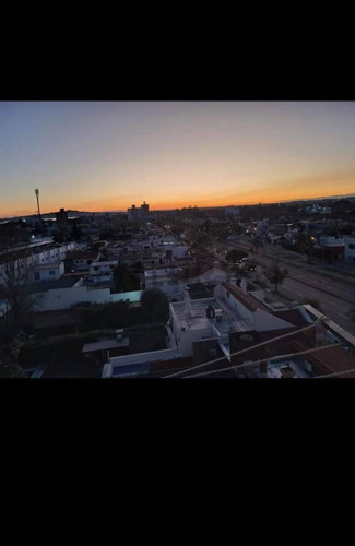 Excelente Apartamento En Zona Residencial