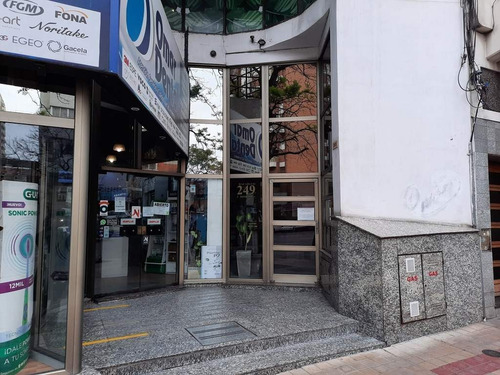 Imagen 2 de 9 de B° Centro - Dos Dor S/chacabuco -excelente