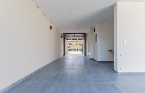 Imagen 15 de 30 de Venta · Casa A Estrenar De Categoría En Moreno · Pileta · Patio · Balcón · Financia · Permuta