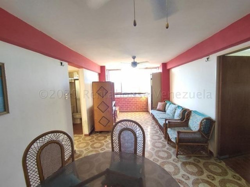 Imagen 5 de 17 de Guillermo Acevedo Vende Apartamento En Higuerote Mls #22-68